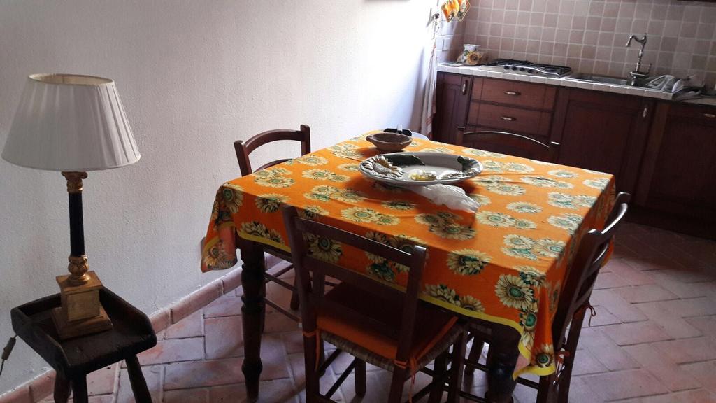 Residenza Il Platano Fortilizio Di Campiglia Раполано Терме Екстериор снимка